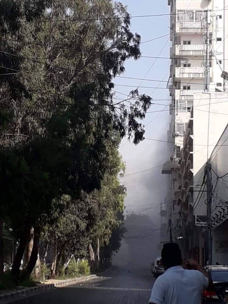 من القصف