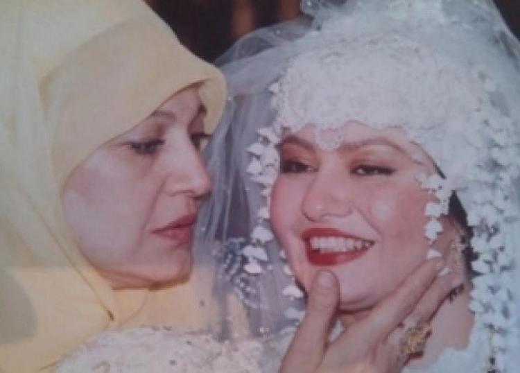 مديحة كامل في حفل زفاف ابنتها