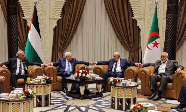 خلال لقاء سابق في الجزائر