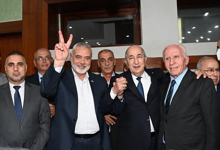 خلال اجتماعات المصالحة الفلسطينية في الجزائر