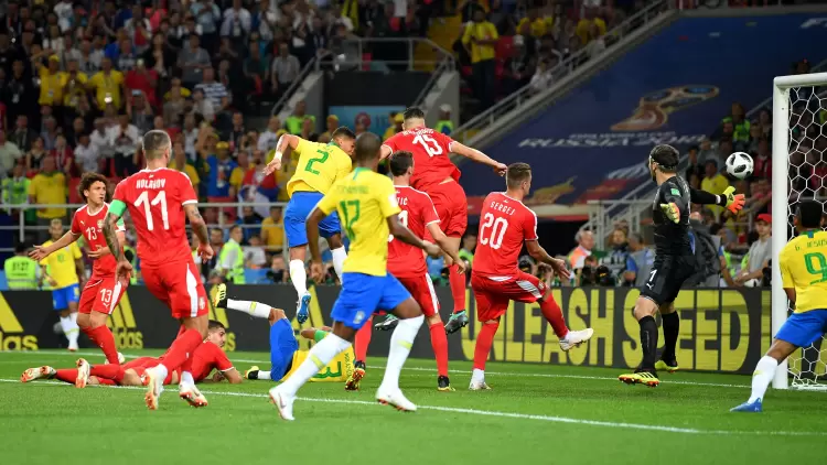 المنتخب البرازيلي في مواجهة صربيا في مونديال 2018