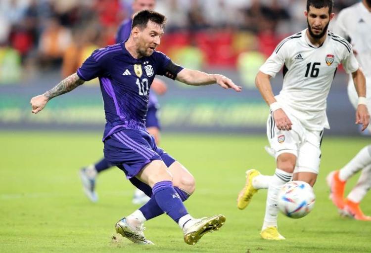 مباراة الأرجنتين ضد الإمارات
