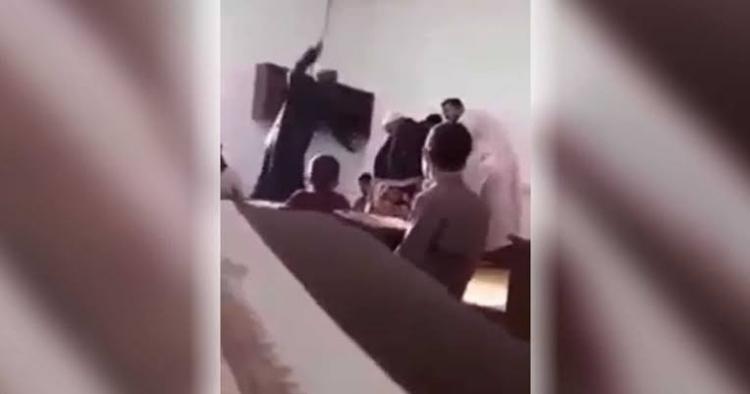 تعذيب طفل داخل المسجد