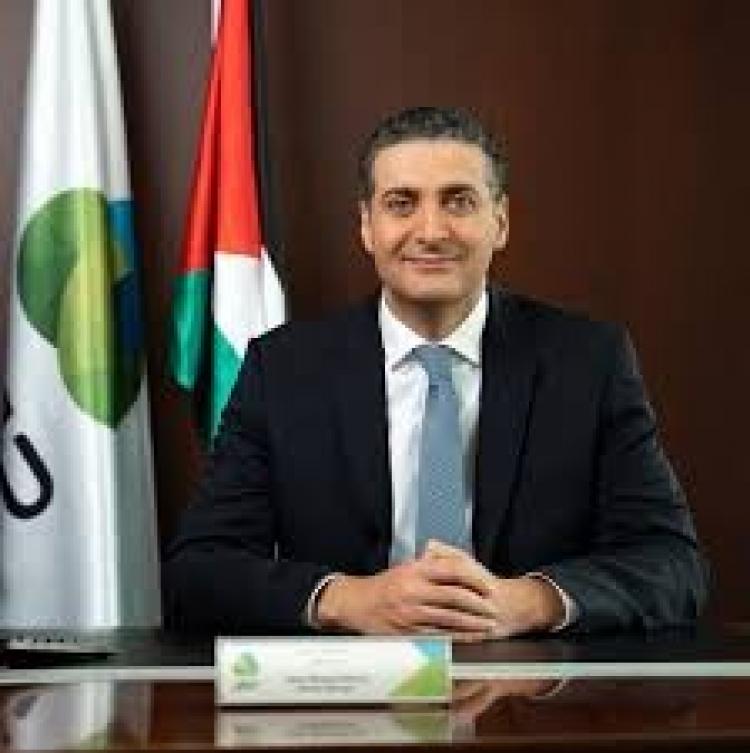 عبدالمجيد ملحم الرئيس التنفيذي لمجموعة الاتصالات
