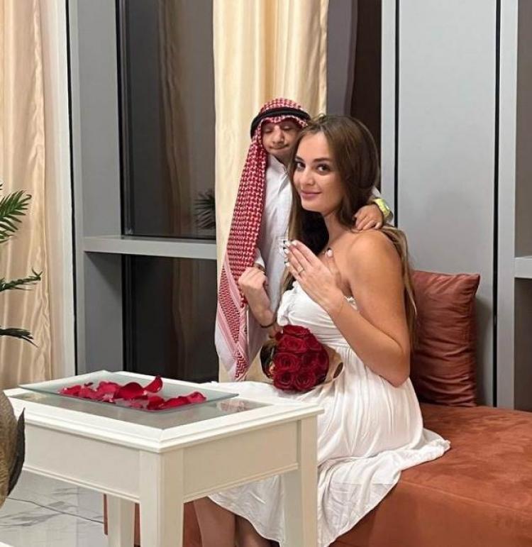 عزيز القزم وزوجته