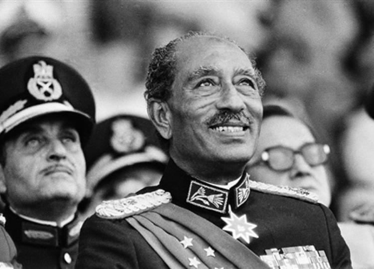 الرئيس الأسبق محمد انور السادات