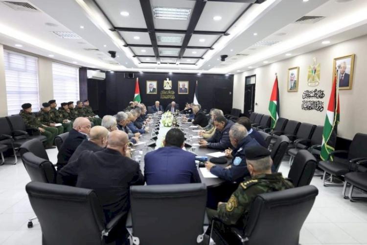 خلال الاجتماع