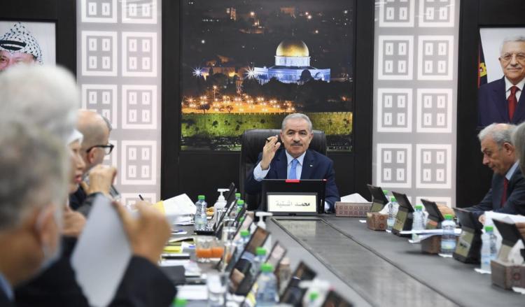 الدكتور محمد اشتية رئيس الوزراء الفلسطيني