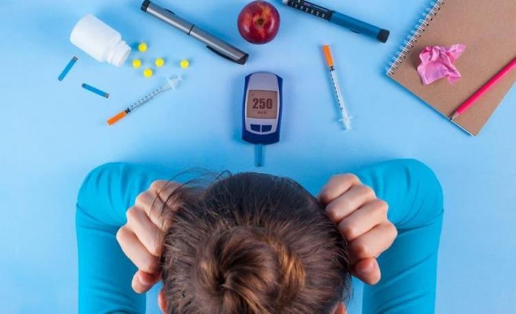 ما العلاقة بين الاكتئاب والإصابة بالسكري؟
