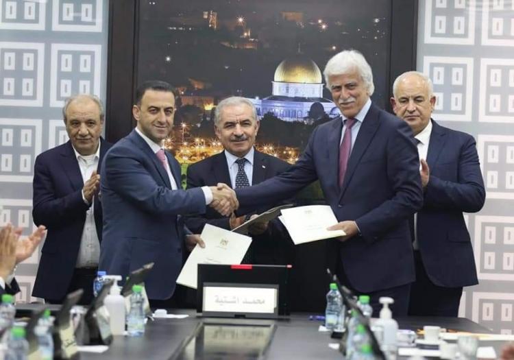 اتفاق الحكومة الفلسطينية مع اتحاد المعلمين