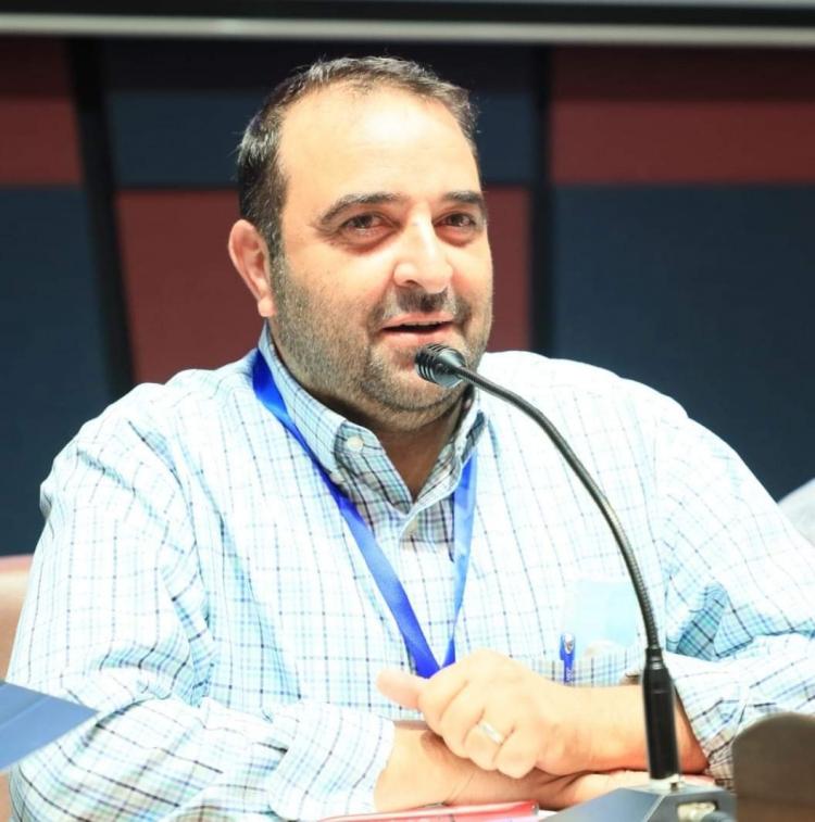 المحاضر في جامعة النجاح أيمن المصري