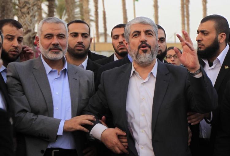 اسماعيل هنية رئيس المكتب السياسي لحركة حماس وخالد مشعل