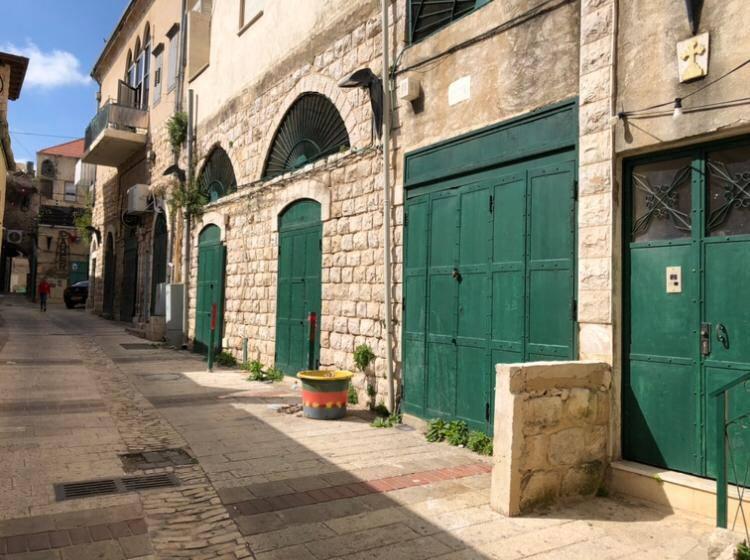 الاضراب يعم المدن العربية