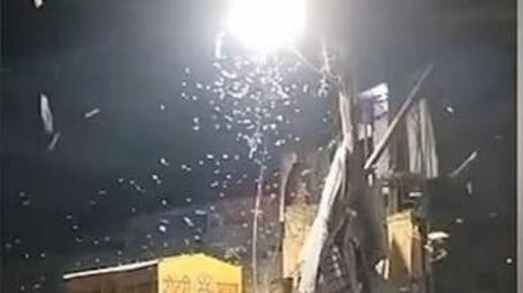 السماء تمطر ديدان