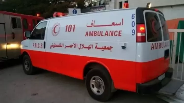 سيارة اسعاف تابعة للهلال الأحمر الفلسطيني