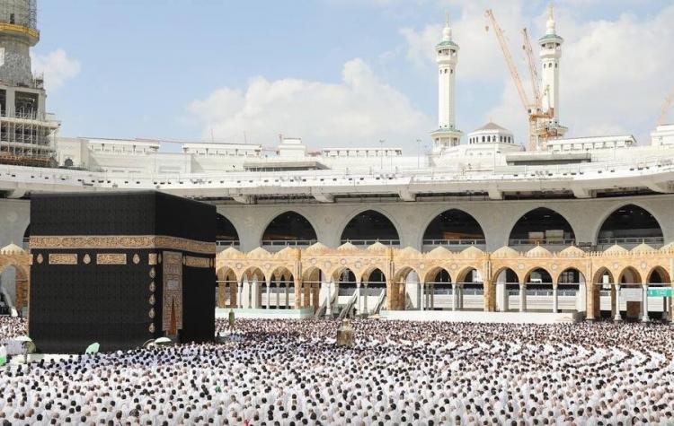 الكعبة المشرفة خلال أحد مواسم الحج