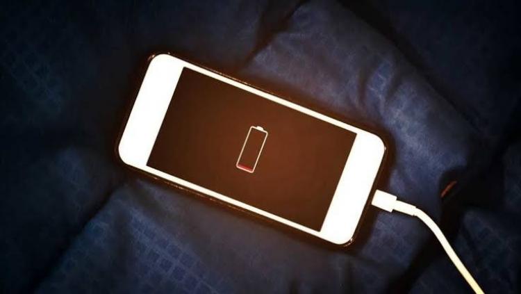 إبطاء الهاتف المحمول