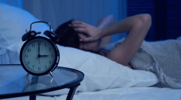 أسباب قلة النوم عند النساء