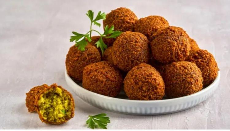 مصرية أم شامية.. ما هي وأول دولة عرفت  أكلة الفلافل الشهيرة ؟