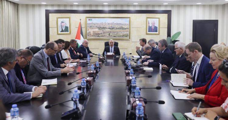 رئيس الوزراء الفلسطيني محمد اشتية