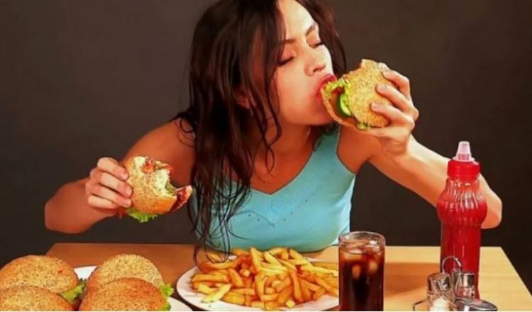 تناول الطعام بسرعة
