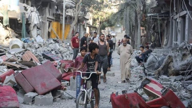 "جحيم على الأرض".. كيف تبدو صورة الوضع الإنساني في غزة بعد بدء الهدنة