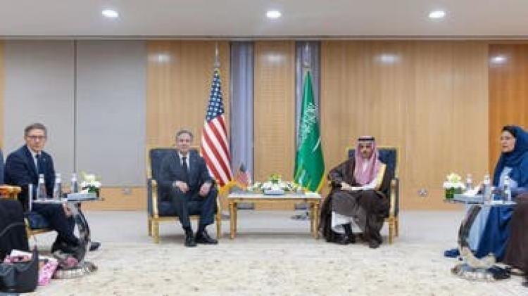 وزير الخارجية الأميركي أنتوني بلينكن مع نظيره السعودي فيصل بن فرحان
