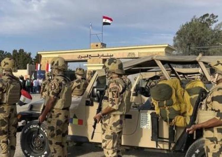 جنود من الجيش المصري في معبر رفح