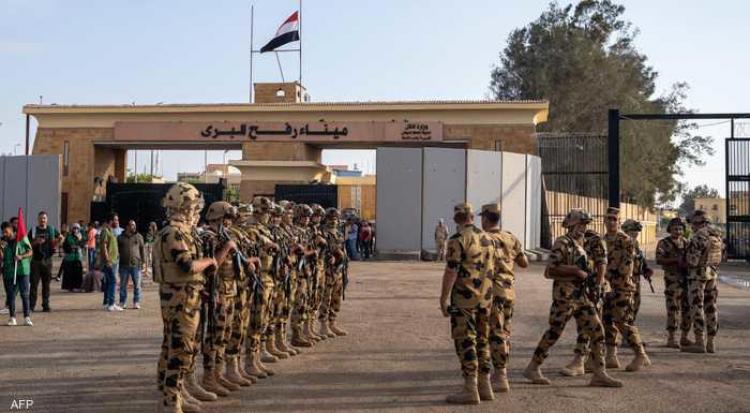عناصر من الجيش المصري عند معبر رفح.. أرشيفية © AFP