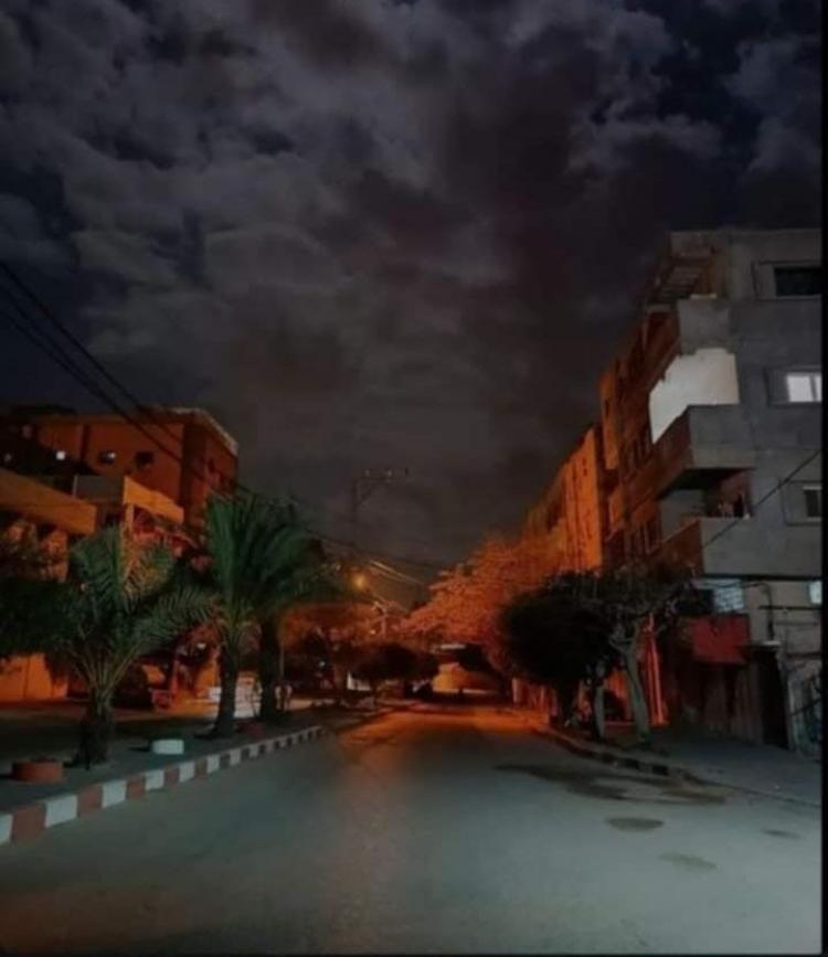 شارع أبوعريف في دير البلح عقب أوامر جيش الاحتلال باخلاءه على الفور