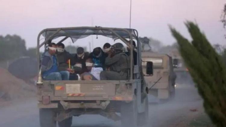 جيش الاحتلال يعتقل مواطنين في غزة