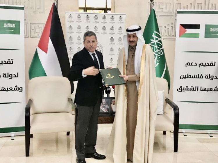 من مراسم التسليم