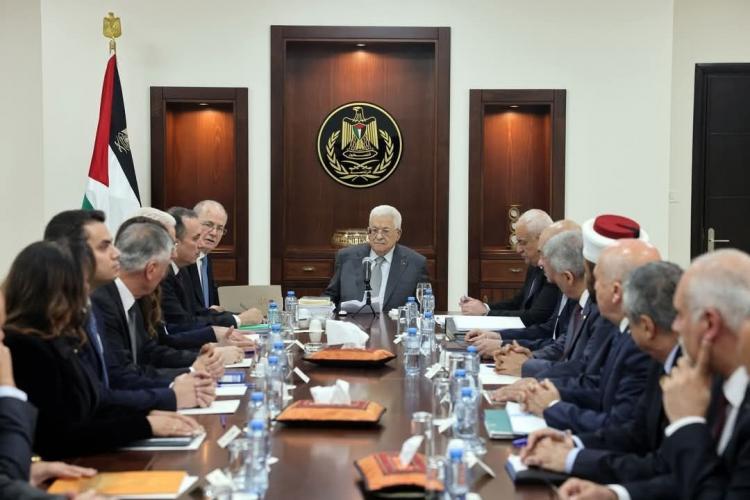 الرئيس يترأس اجتماع الحكومة