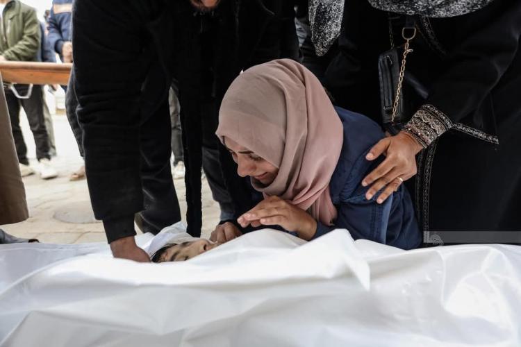 في وداع الشهداء بغزة