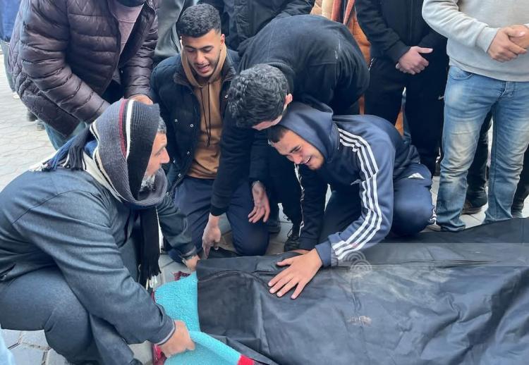 في وداع الشهداء بغزة