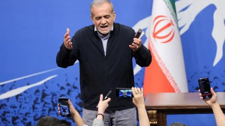 الرئيس الإيراني مسعود بزشكيا