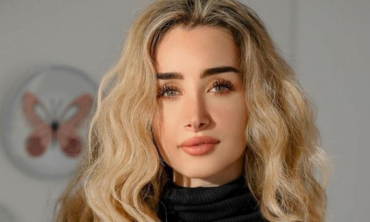 هنا الزاهد