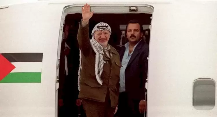 الشهيد ياسر عرفات
