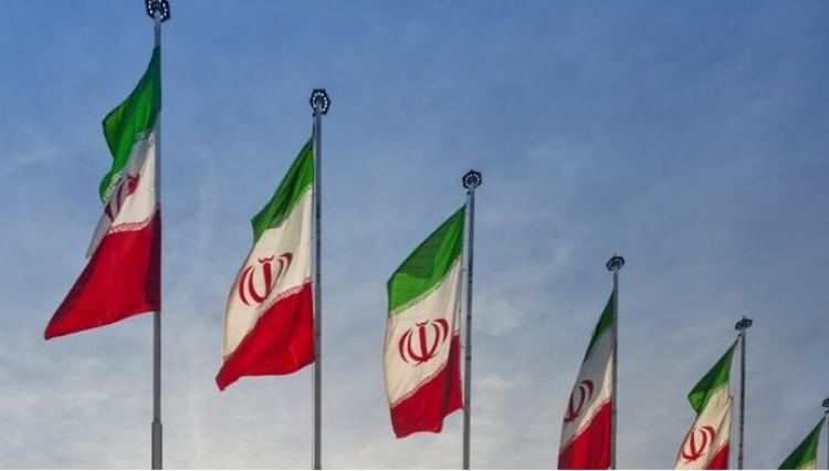 علم إيران