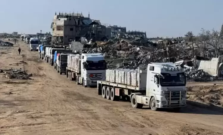 شاحنات المساعدات