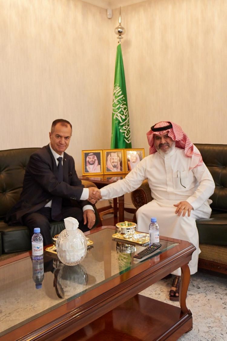 السفير منتصر أبو زيد مع نظيره السعودي فيصل بن حنيف القحطاني