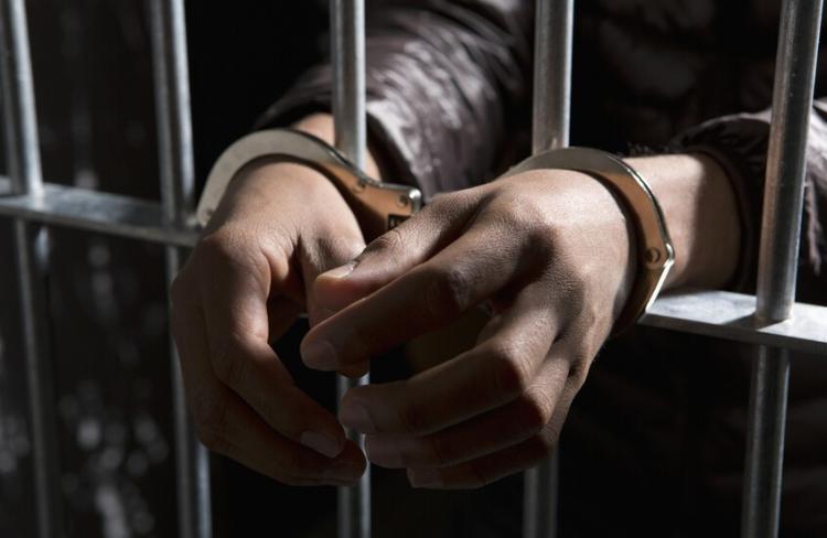 اعتقال فنان