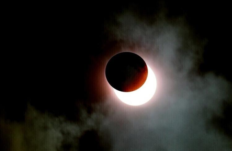 ليلة منتصف النهار