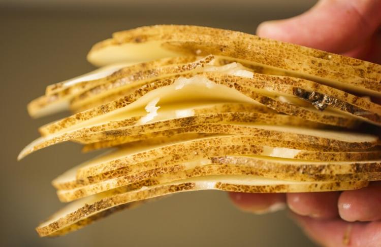 البطاطا في الجوارب