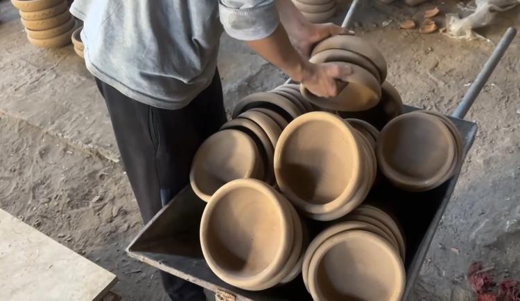 صناعة الفخار بغزة