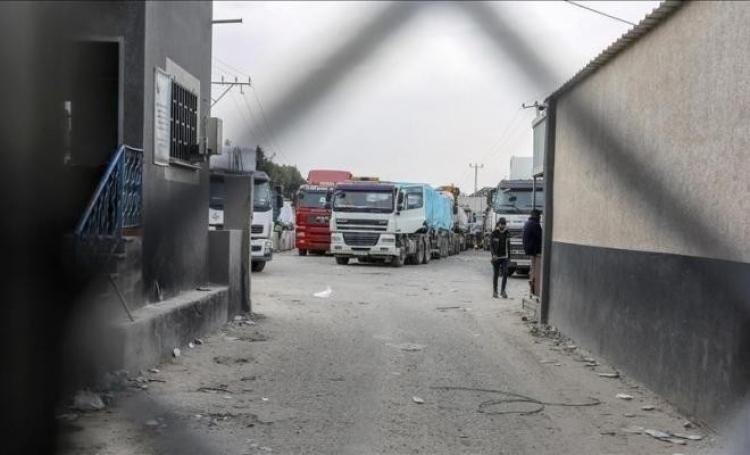 شاحنات المساعدات