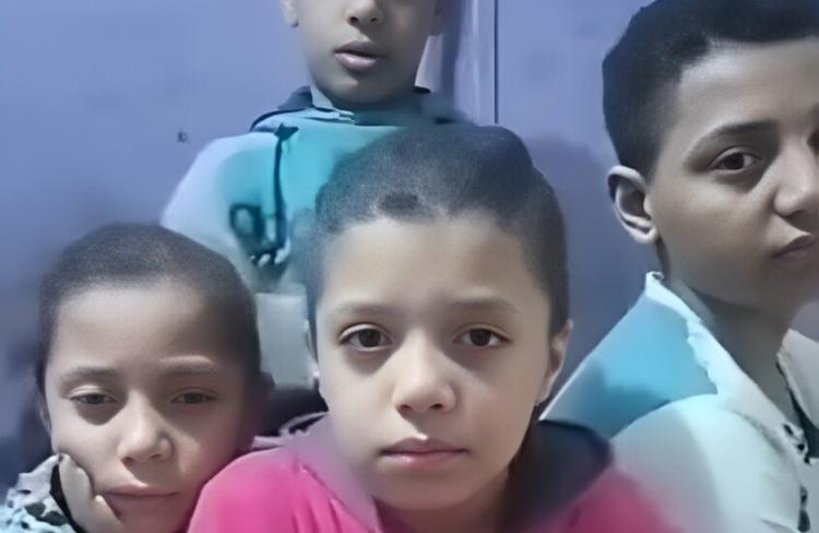 ام تعرض أبنائها للبيع