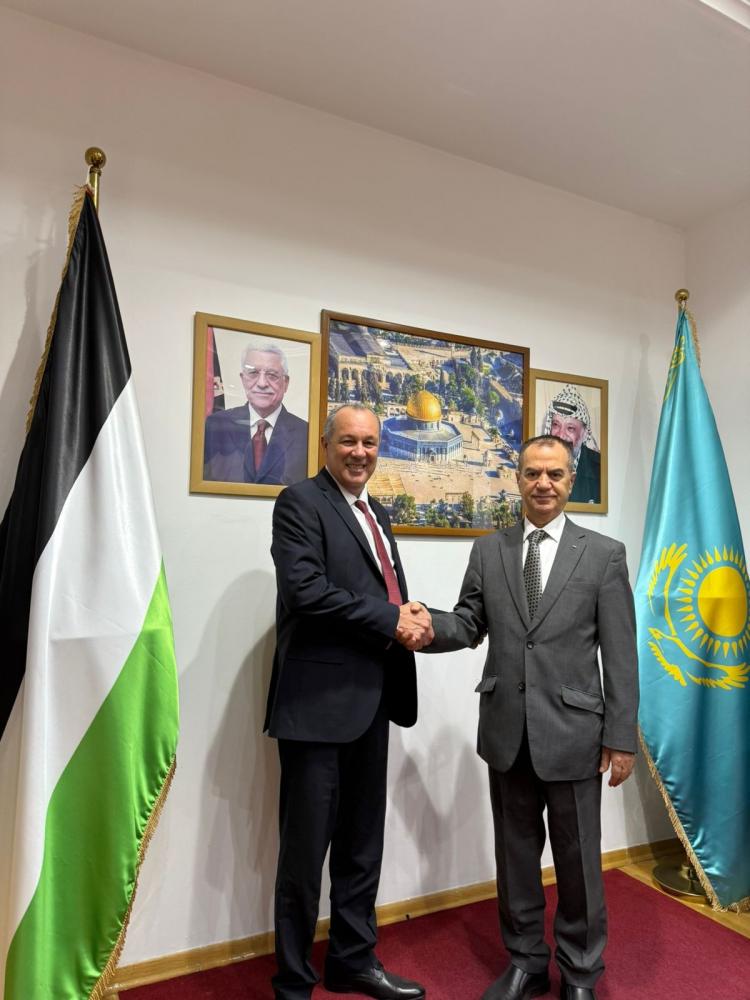 السفير منتصر أبو زيد مع نظيره الكوبي