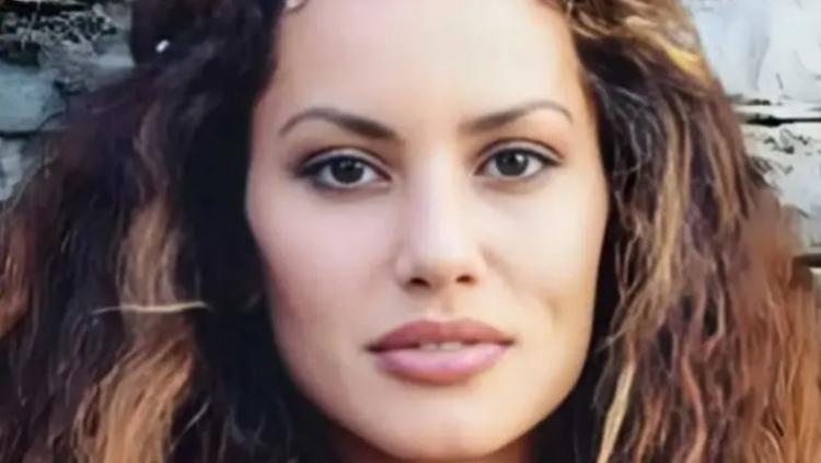 الفنانة التركية يلديز أسيالي