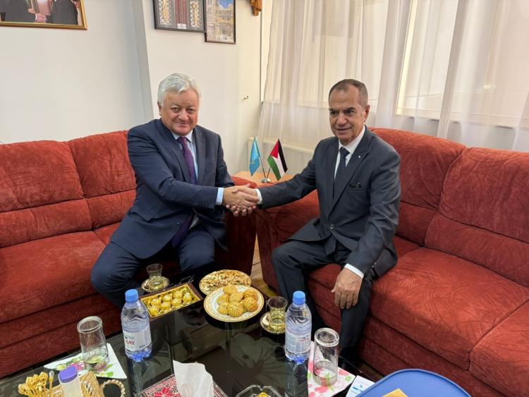 خلال اللقاء